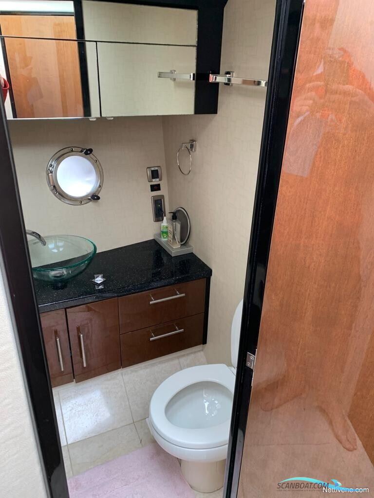 Marquis 420 Sport Coupe