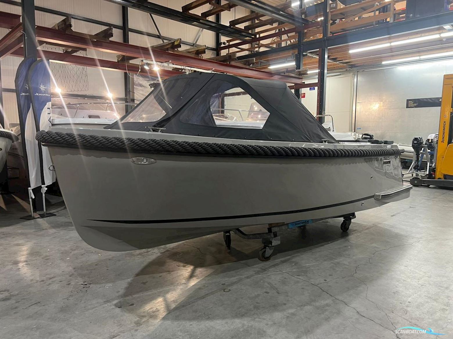 Maxima  600 Tender