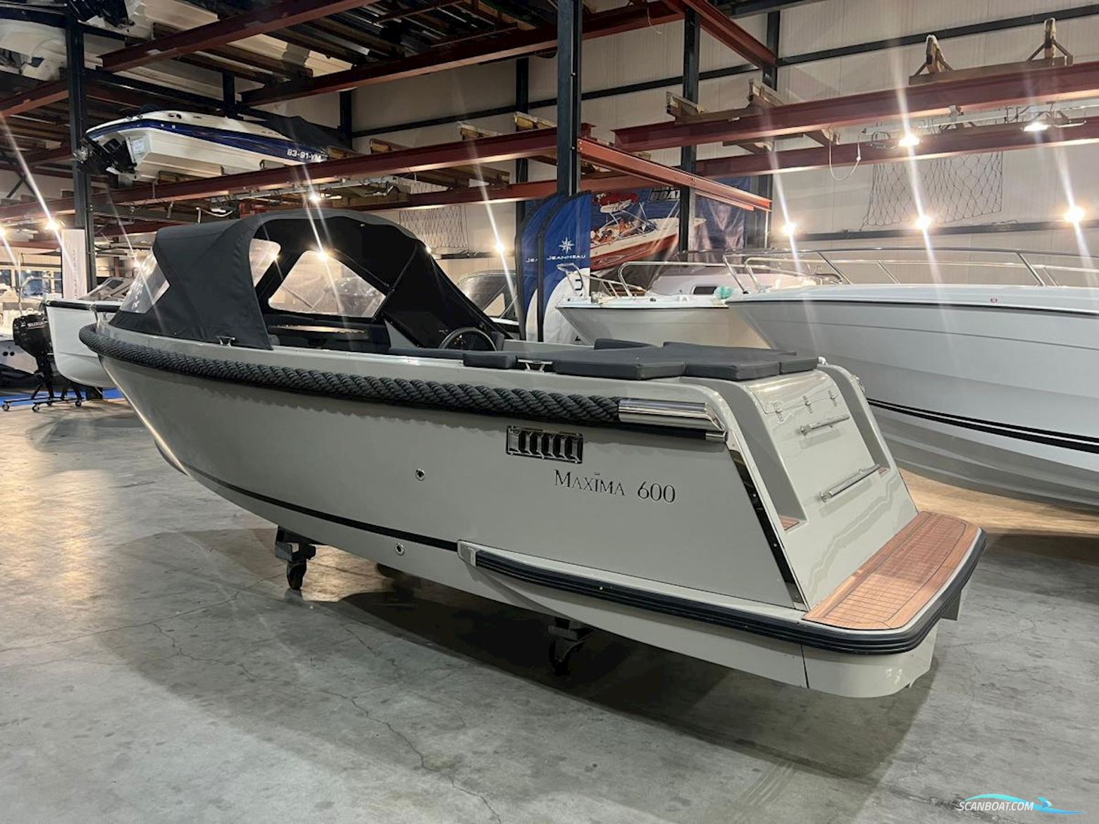 Maxima  600 Tender