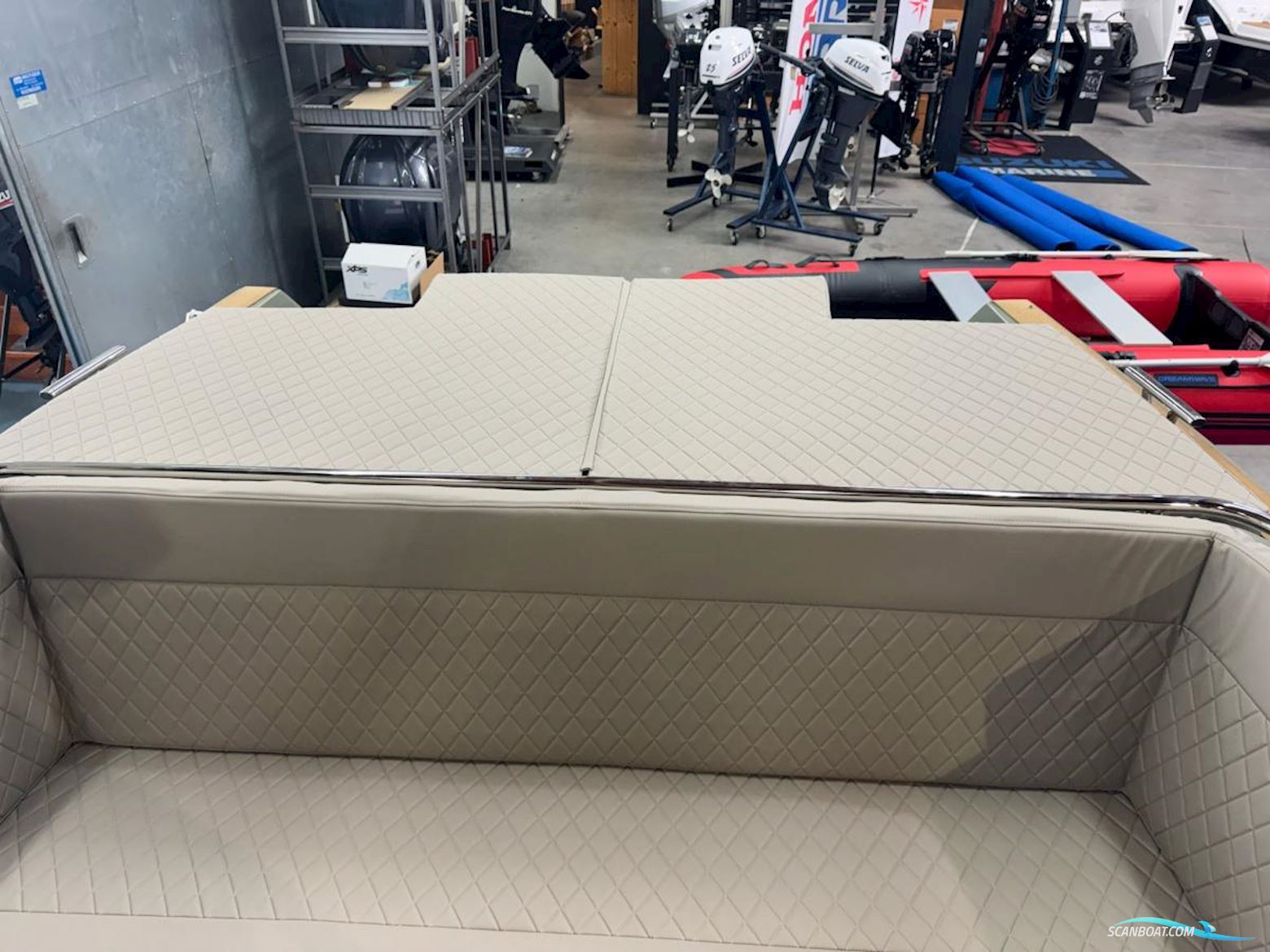 Maxima 630 Tender Met Boegschroef