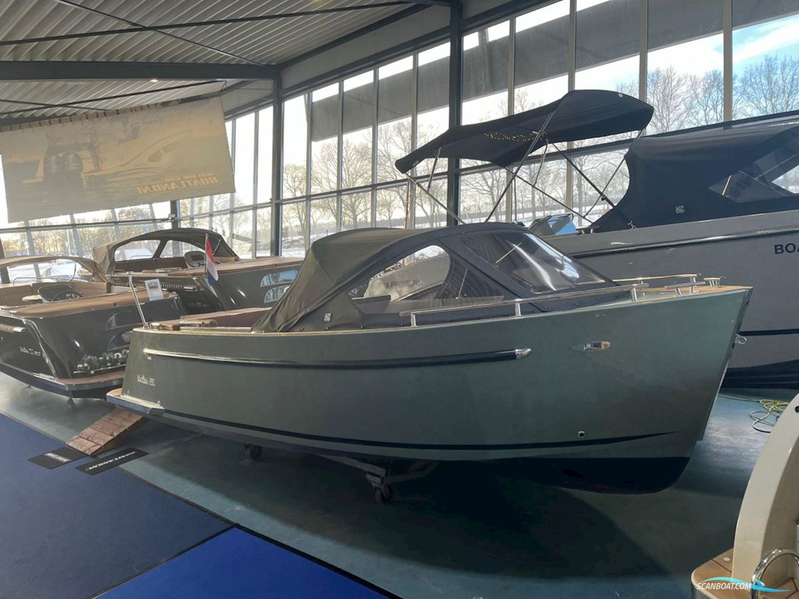 Maxima 630 Tender met boegschroef