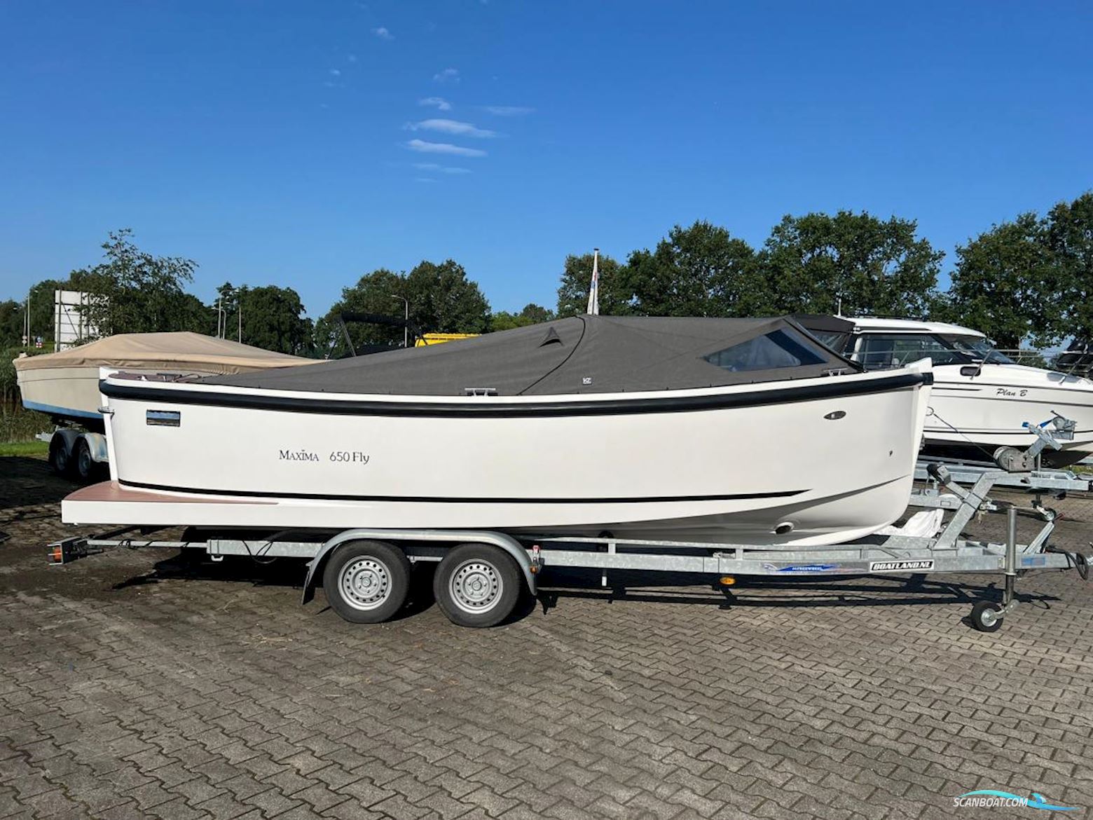 Maxima 650 Flying Lounge Met Boegschroef