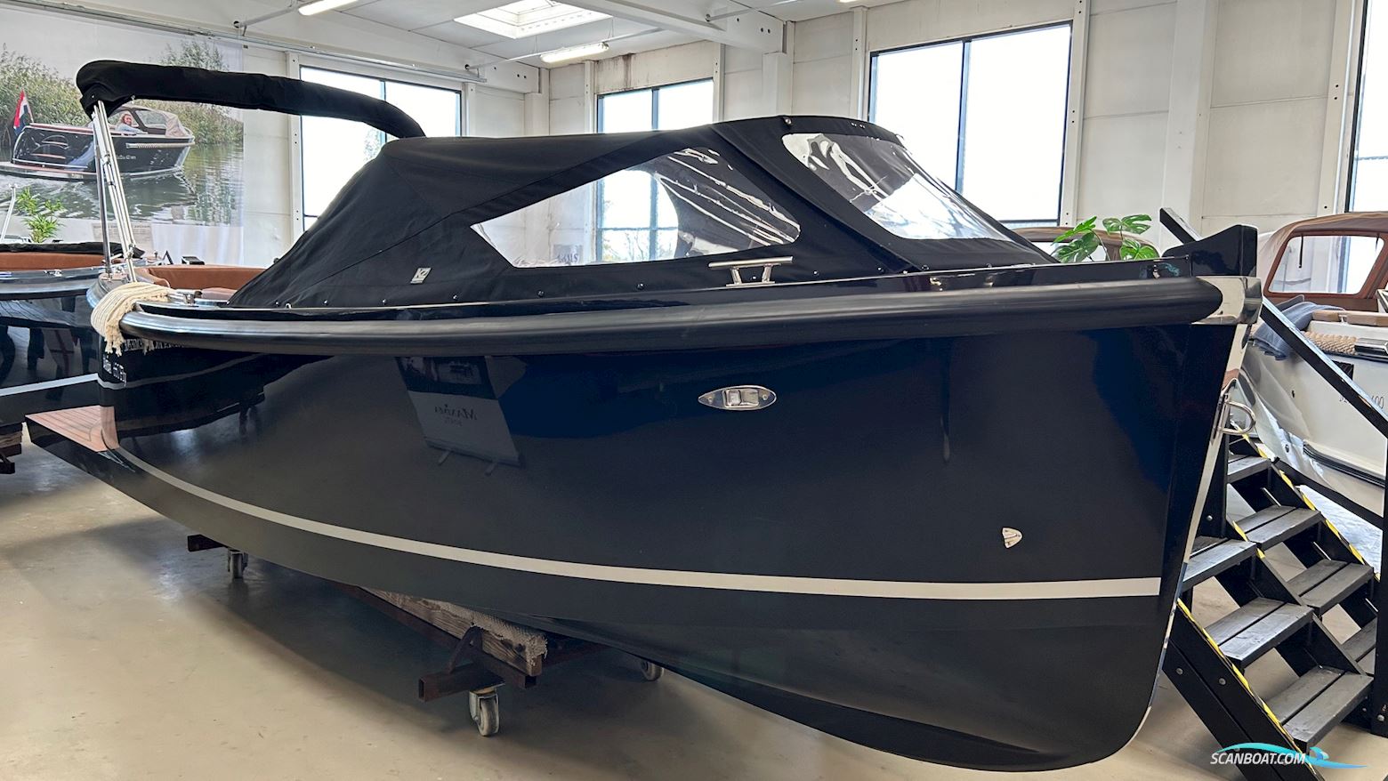 Maxima 650 Flying Lounge