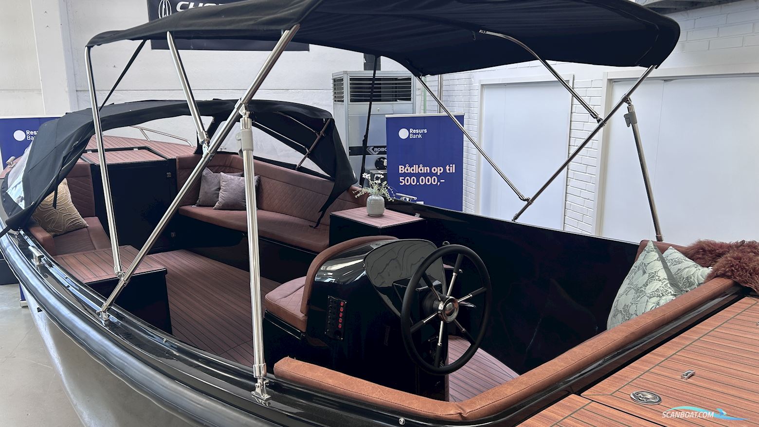 Maxima 750 Flying lounge