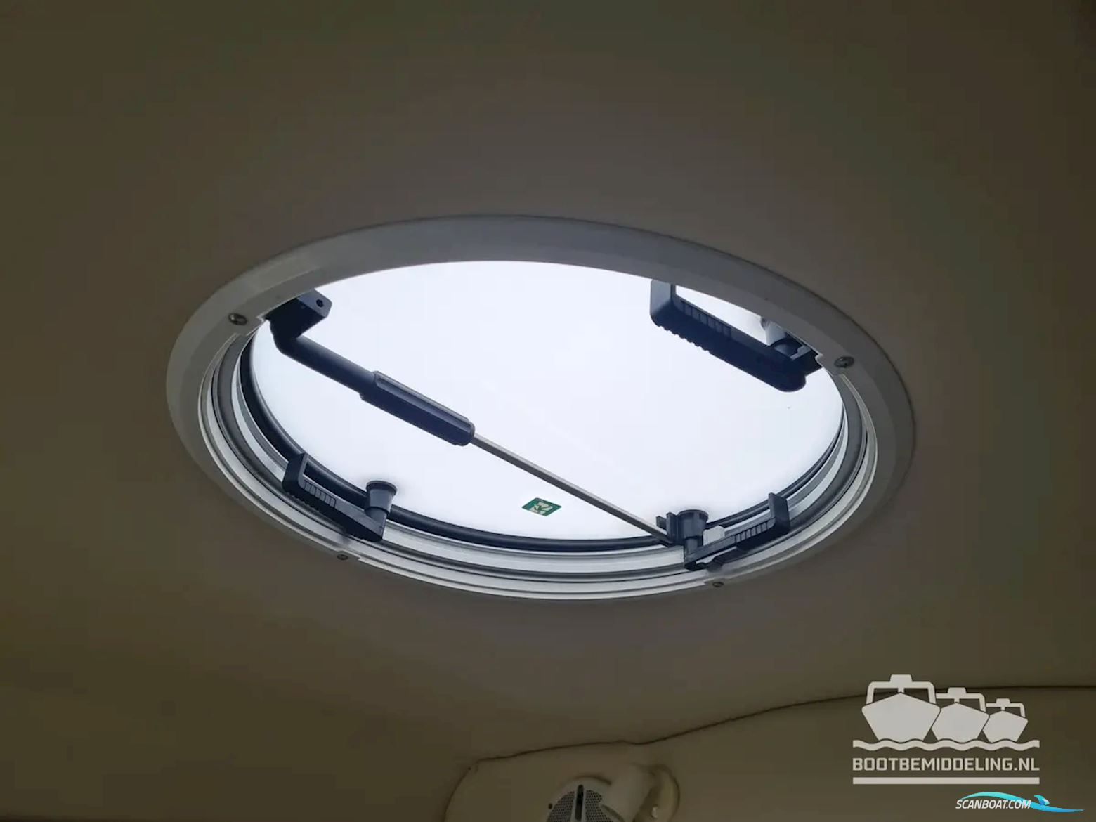 Maxum 2400 SC3, inclusief trailer