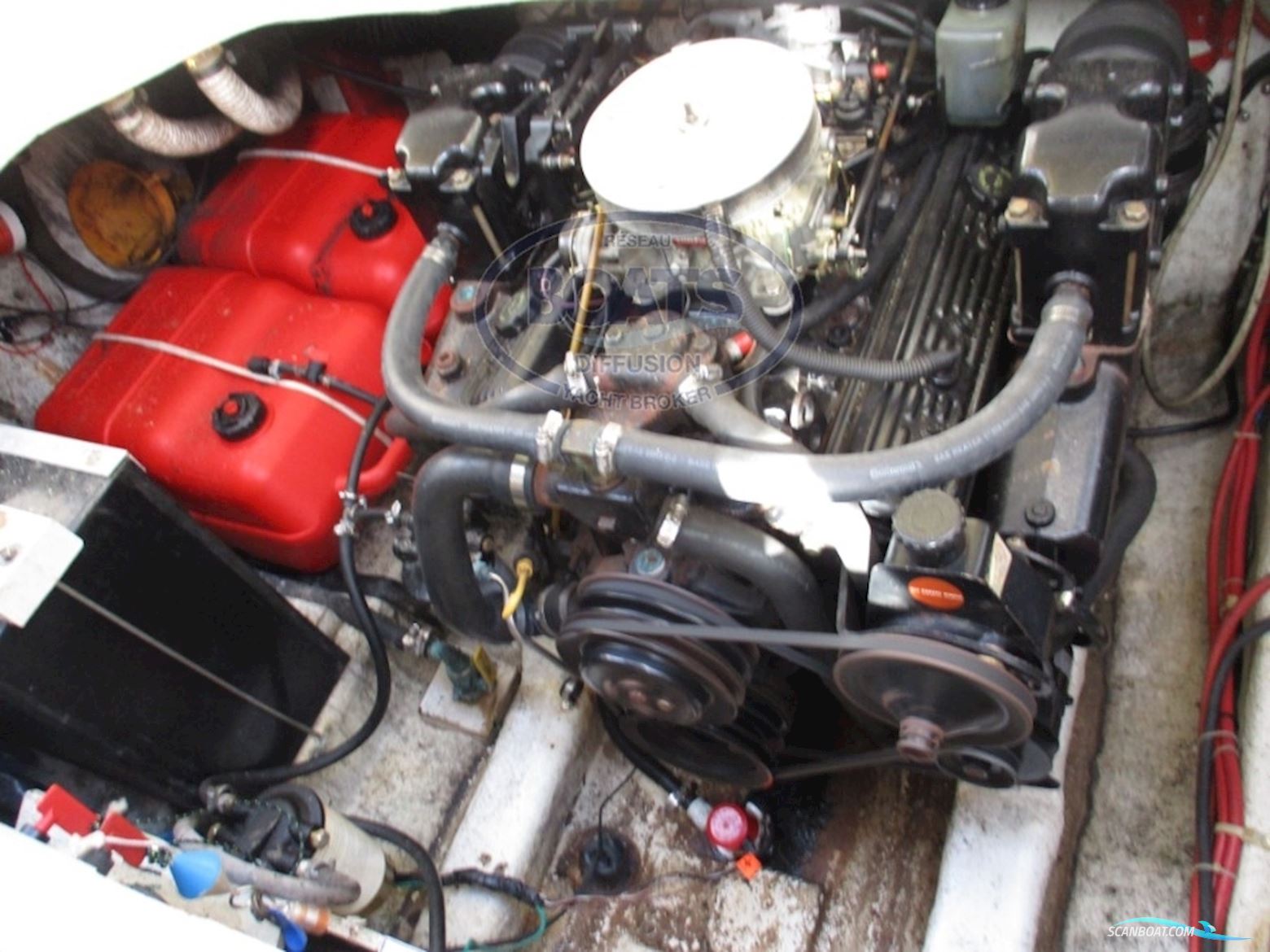 Maxum 2400 Scr