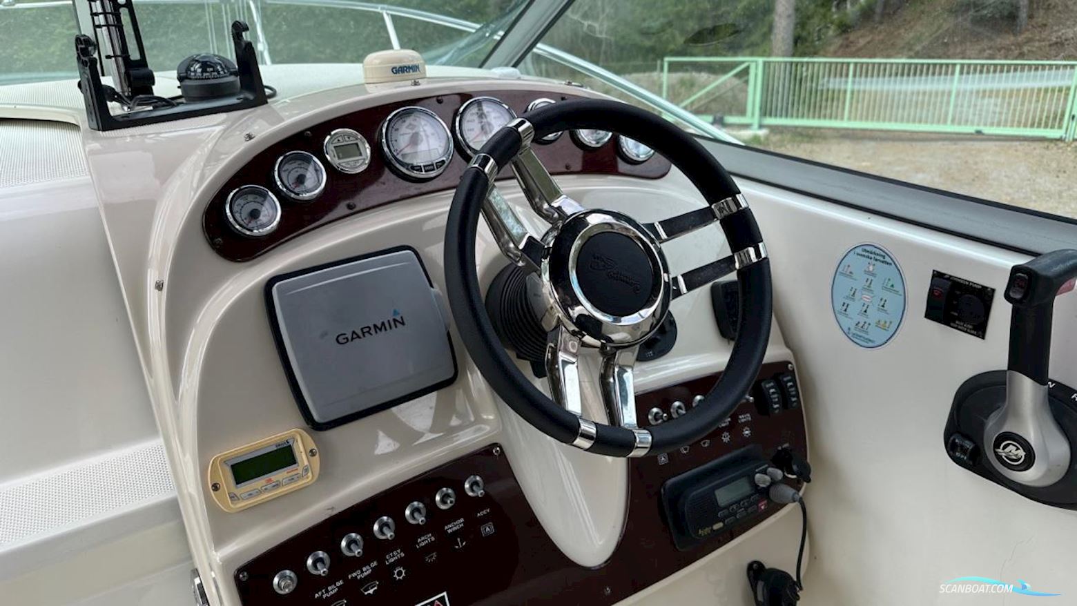 Maxum 2500 SE