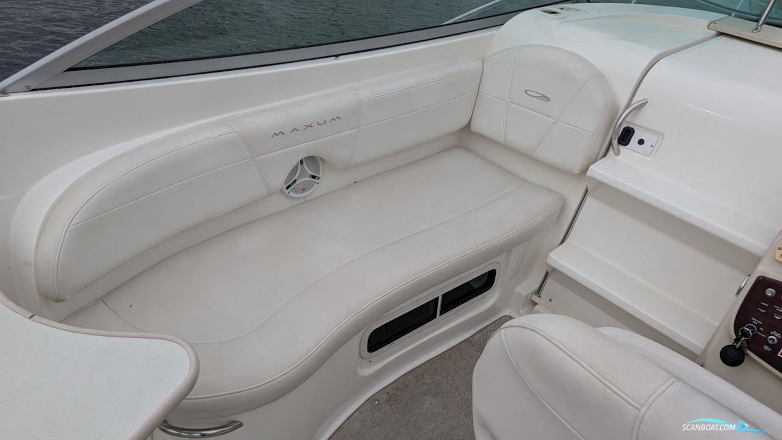 Maxum 2500 SE