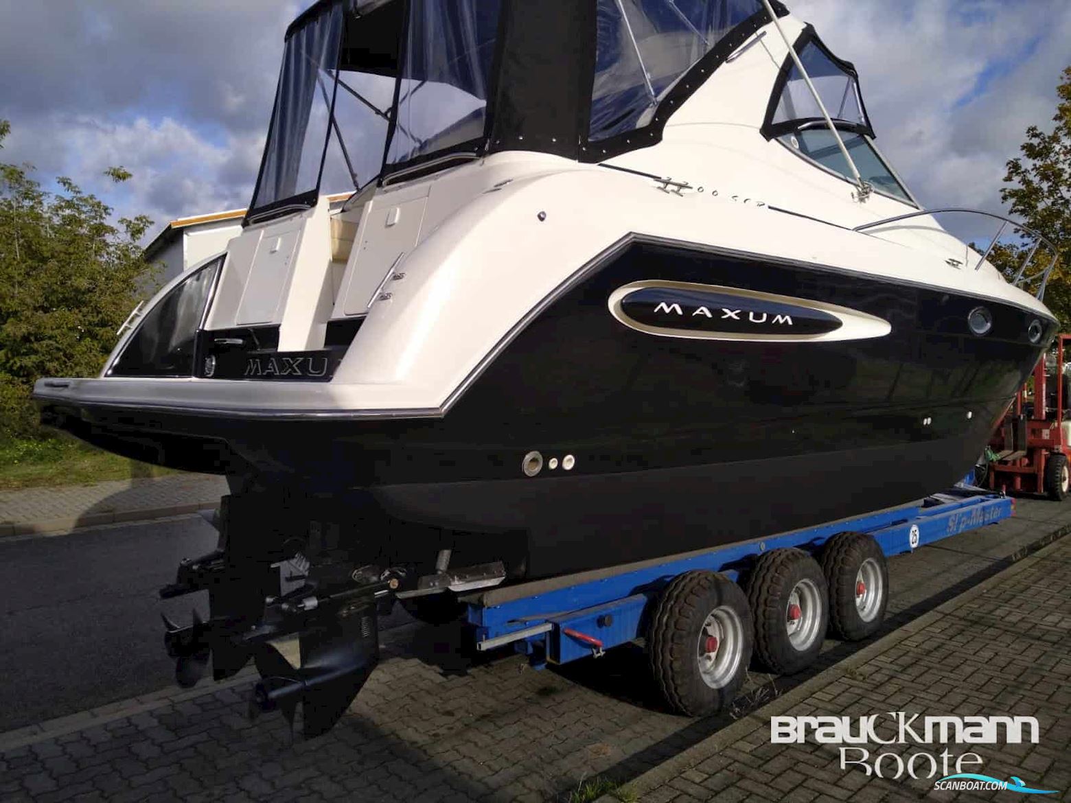 Maxum 3300 SCR