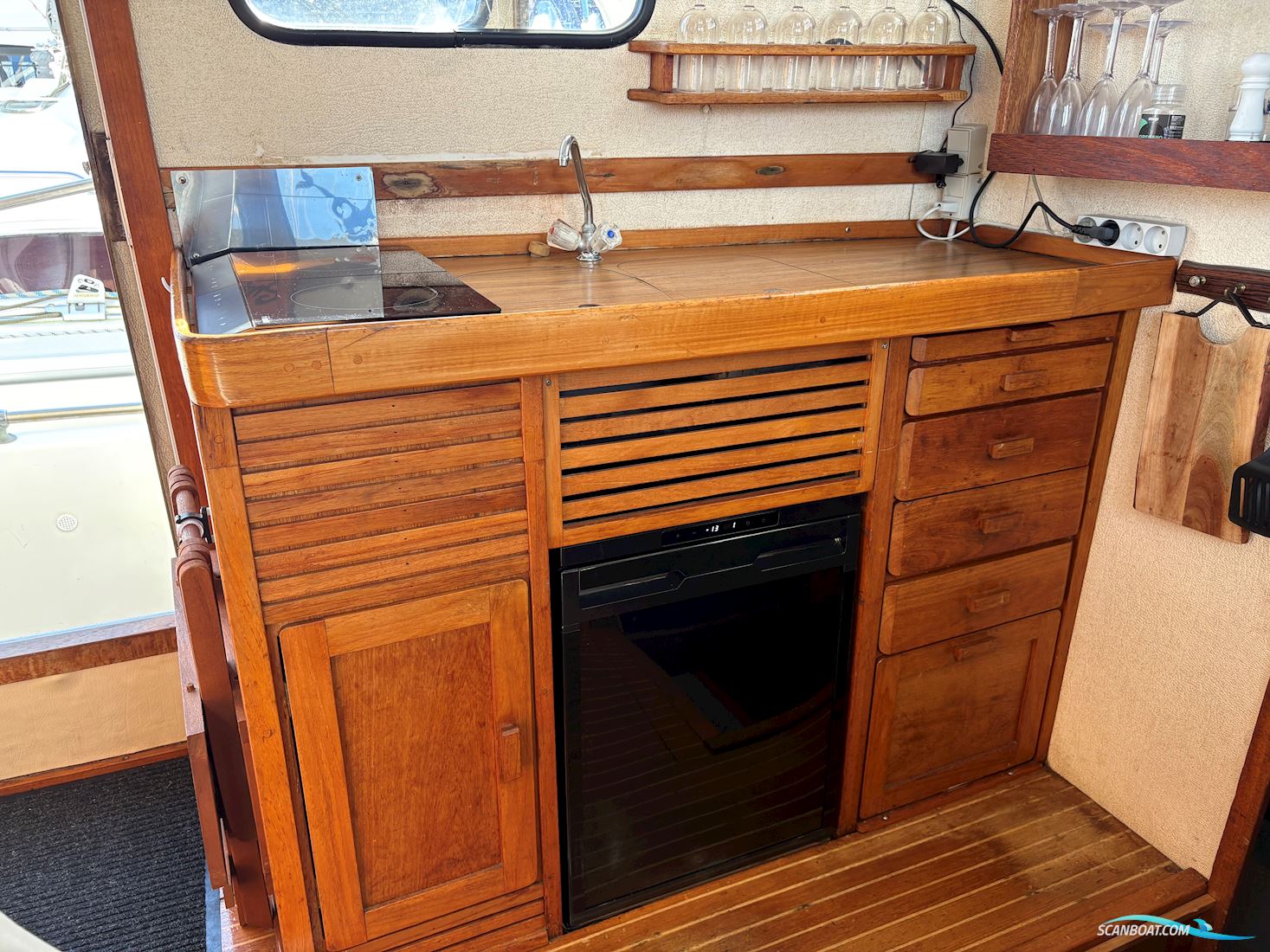 Merivene 1210 Fishmaster Targa