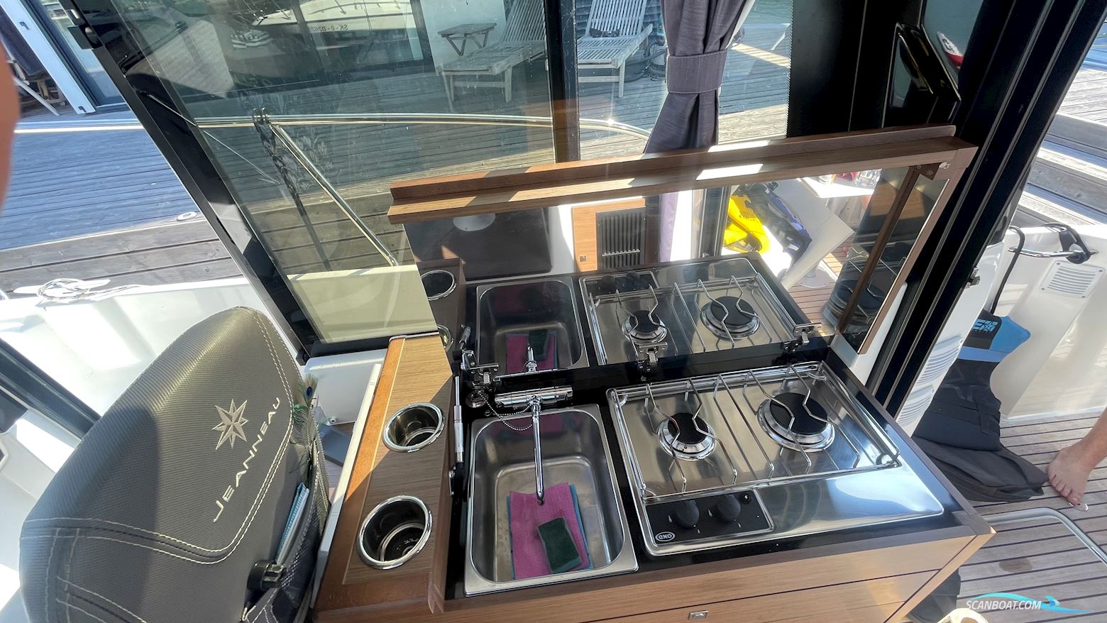 Merry Fisher 895 Offshore