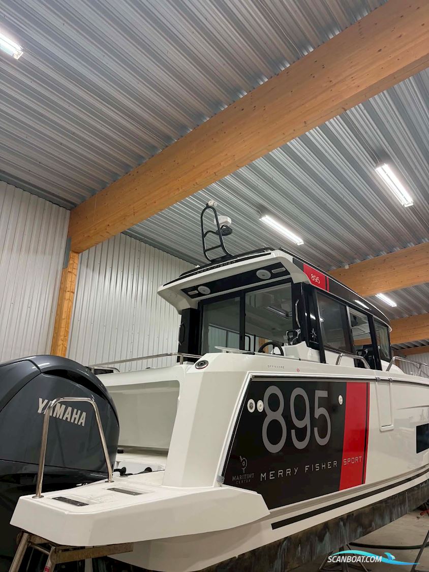 Merry Fisher 895