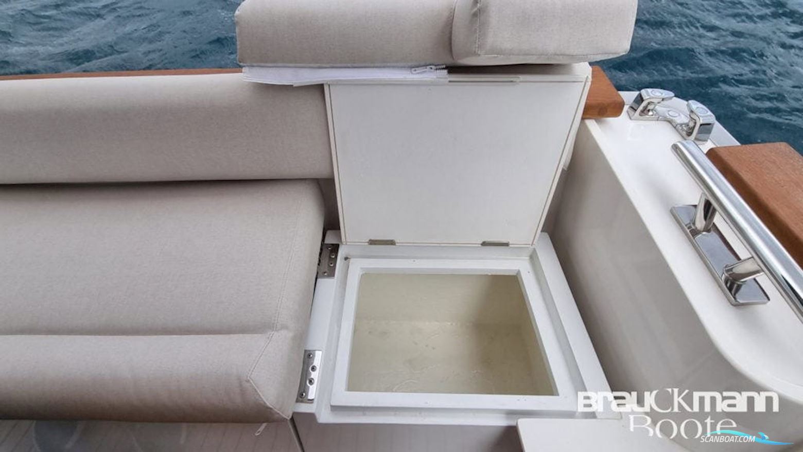 Monachus Yachts Issa 45