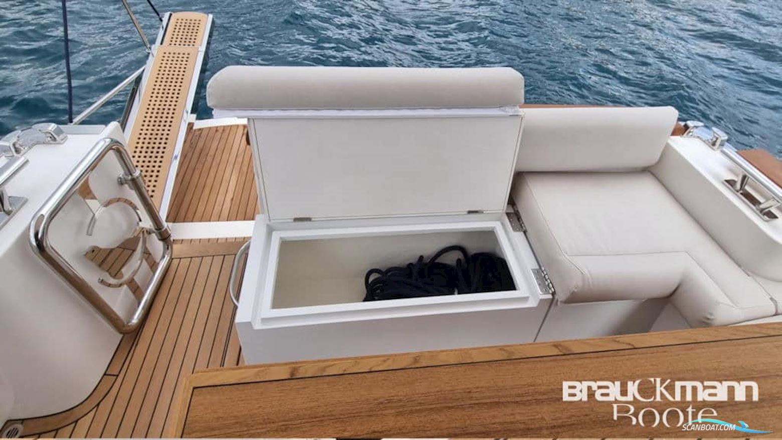 Monachus Yachts Issa 45