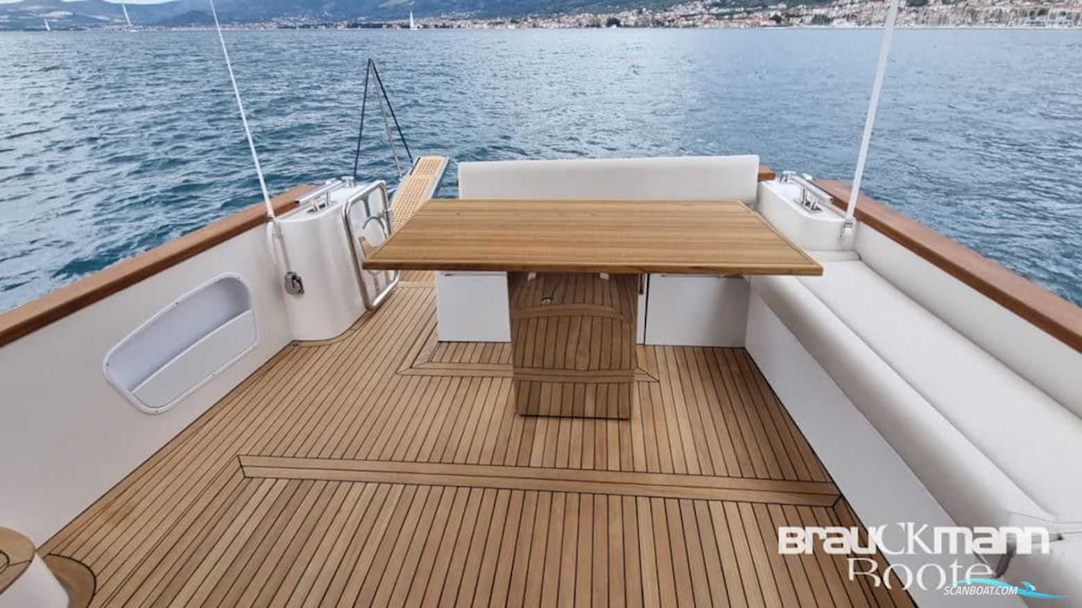 Monachus Yachts Issa 45