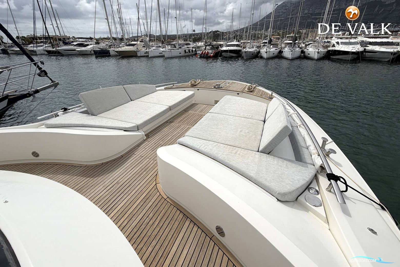 Monte Carlo Yachts 65