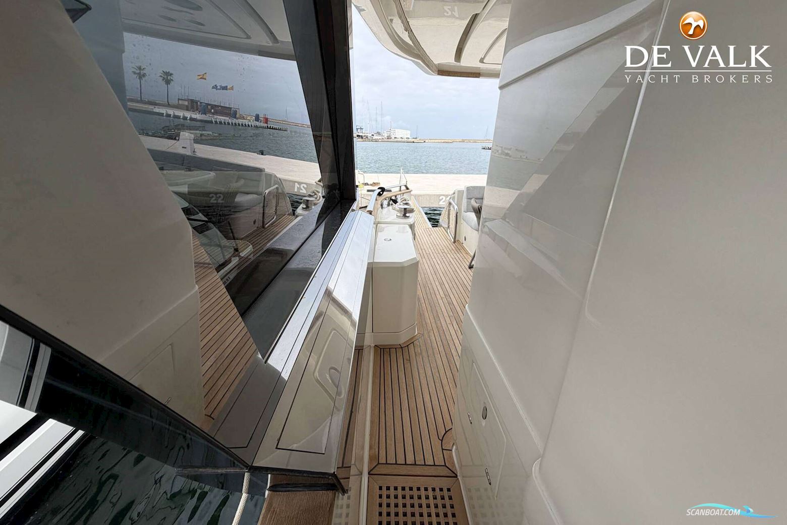 Monte Carlo Yachts 65