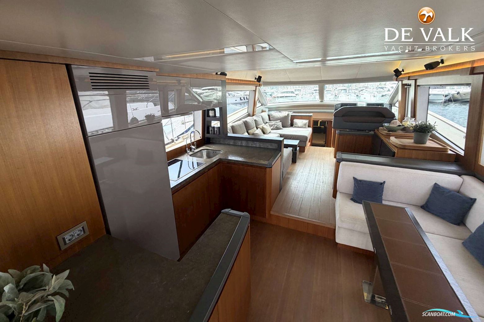 Monte Carlo Yachts 65