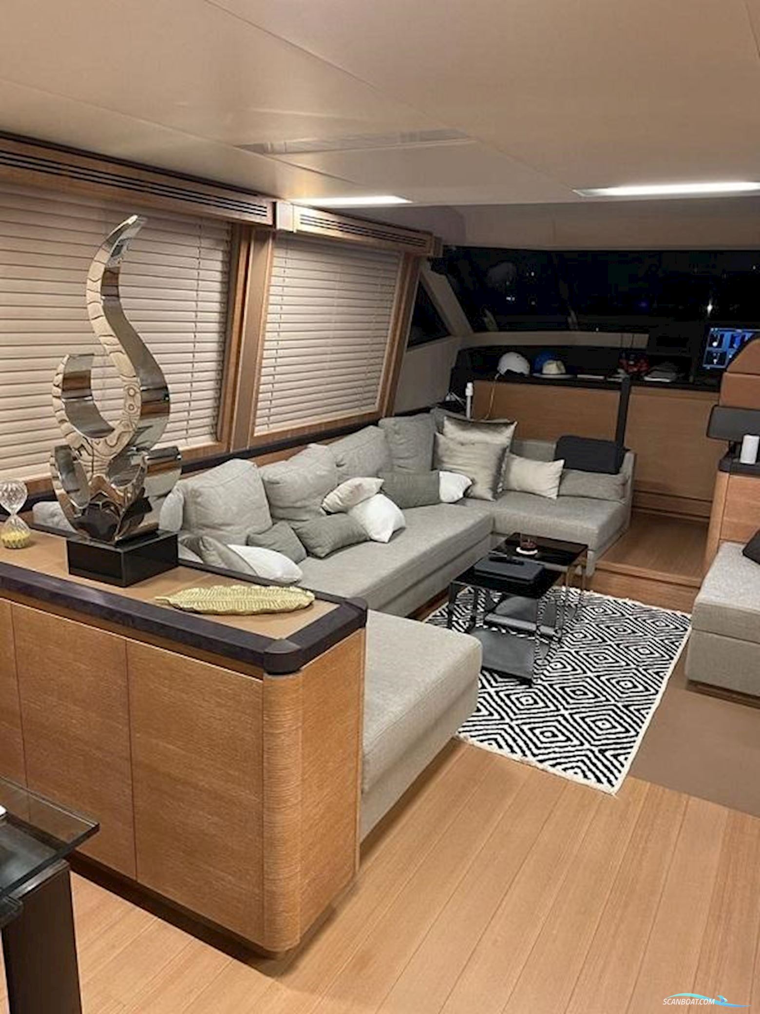 Monte Carlo Yachts MCY 76