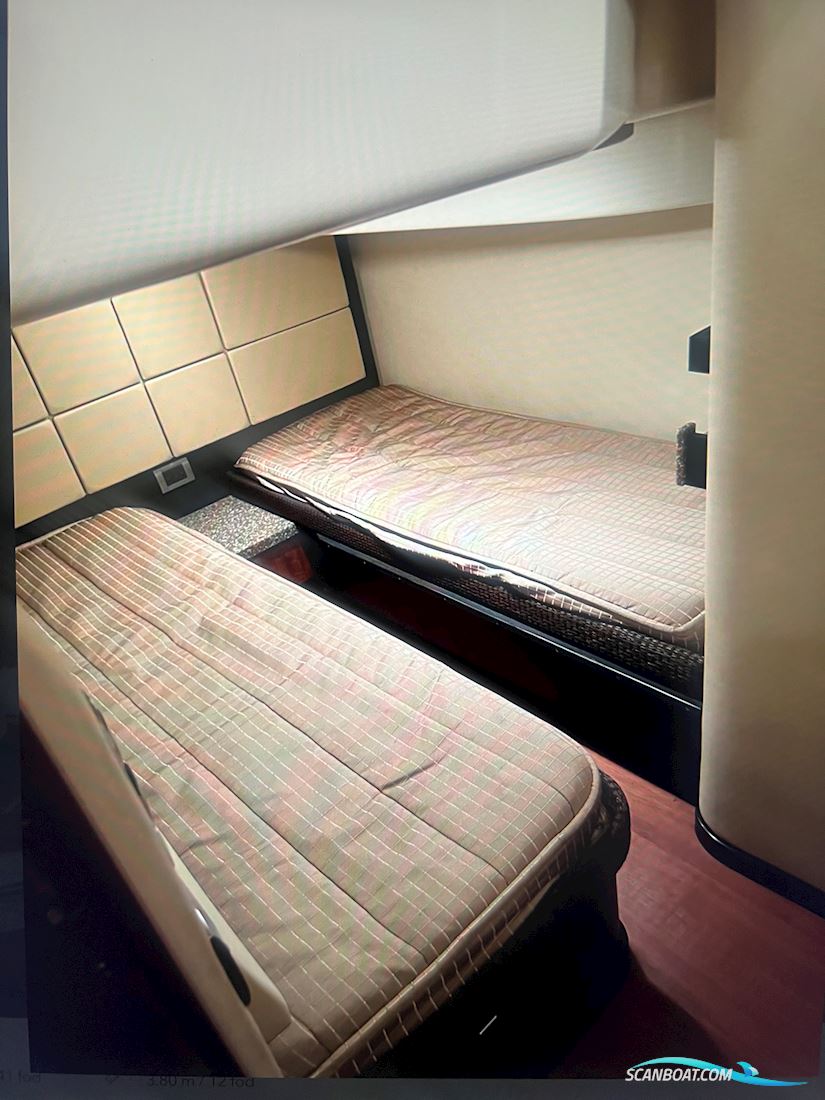 Monterery 415 Sport Yacht