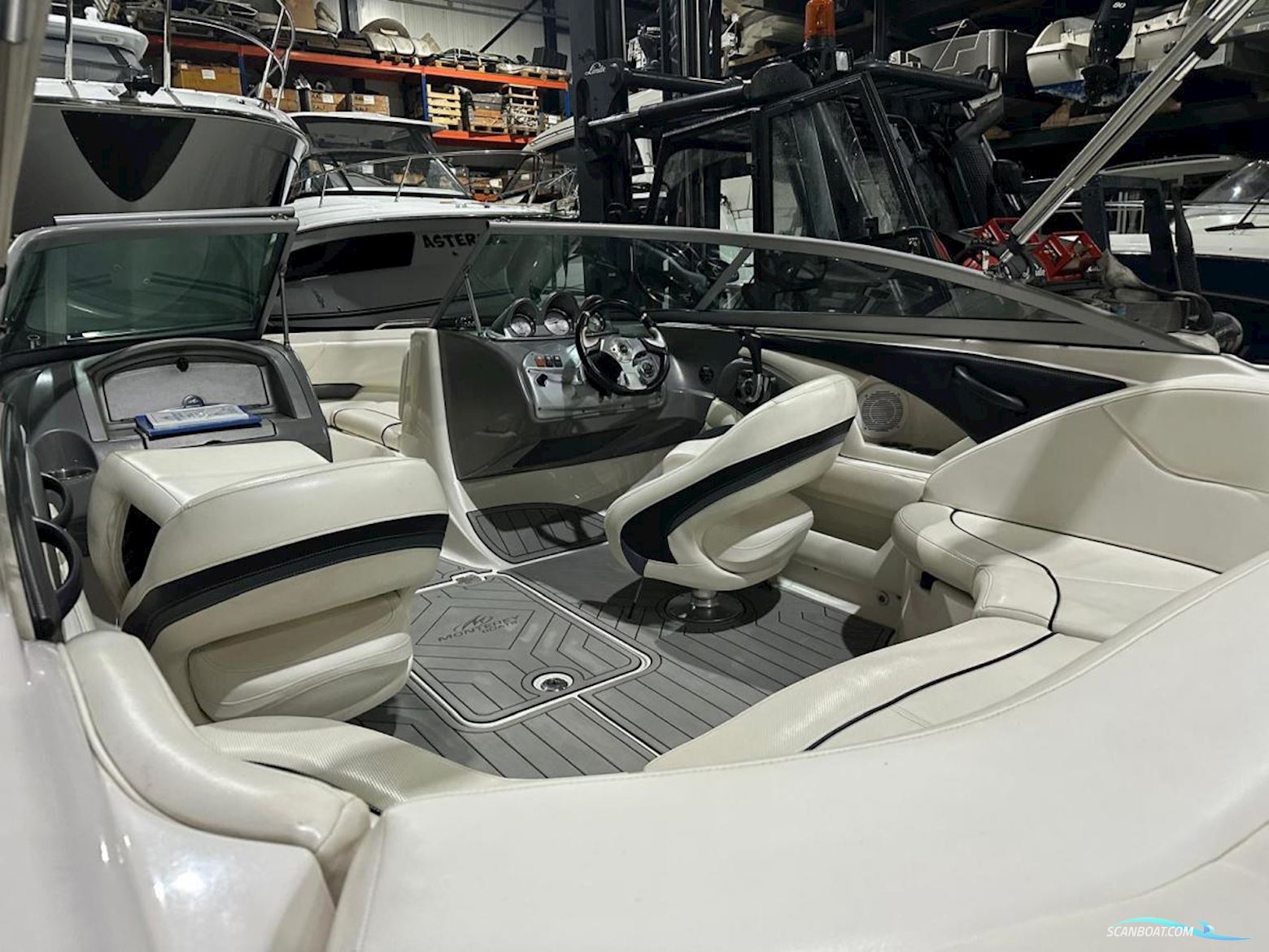 Monterey 214FS Bowrider