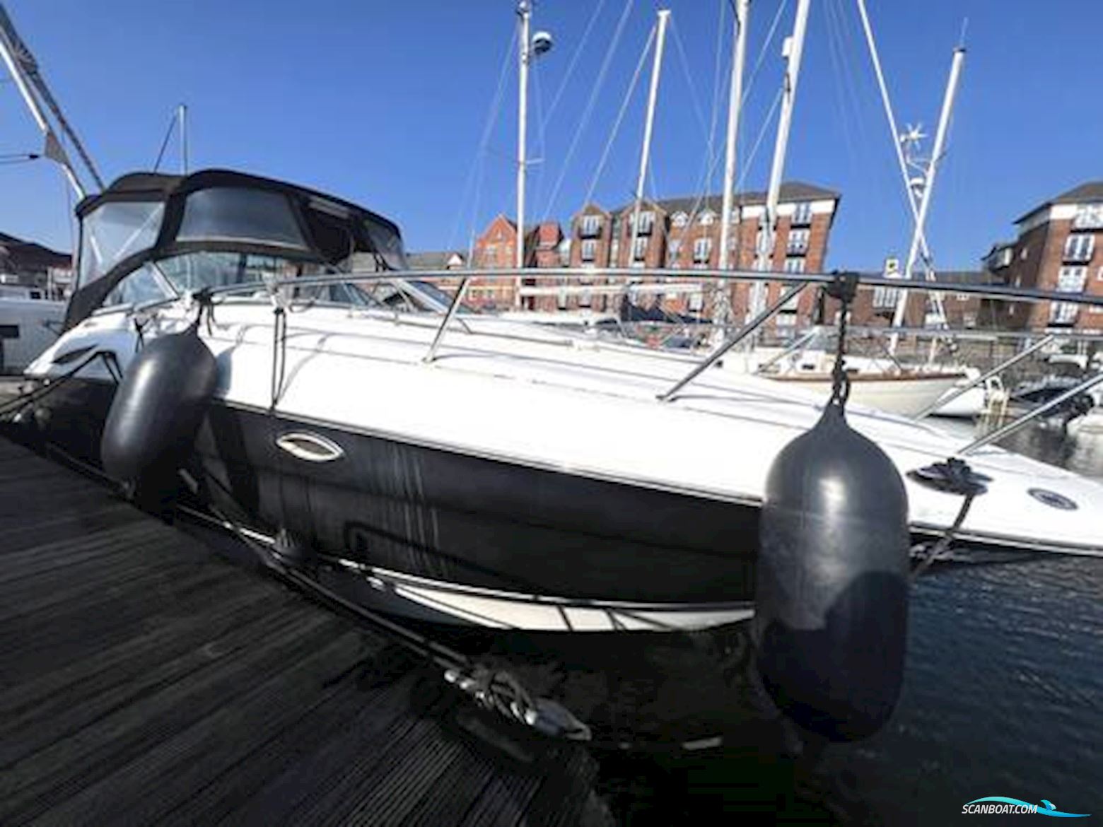 Monterey 245 Sport Cruiser Motorboten 2003, met Yanmar motor, United Kingdom