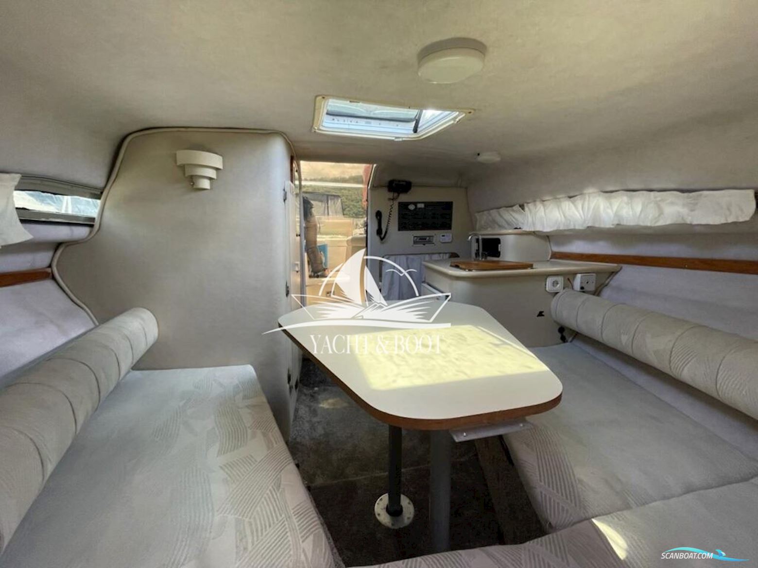 Monterey 250 Cruiser