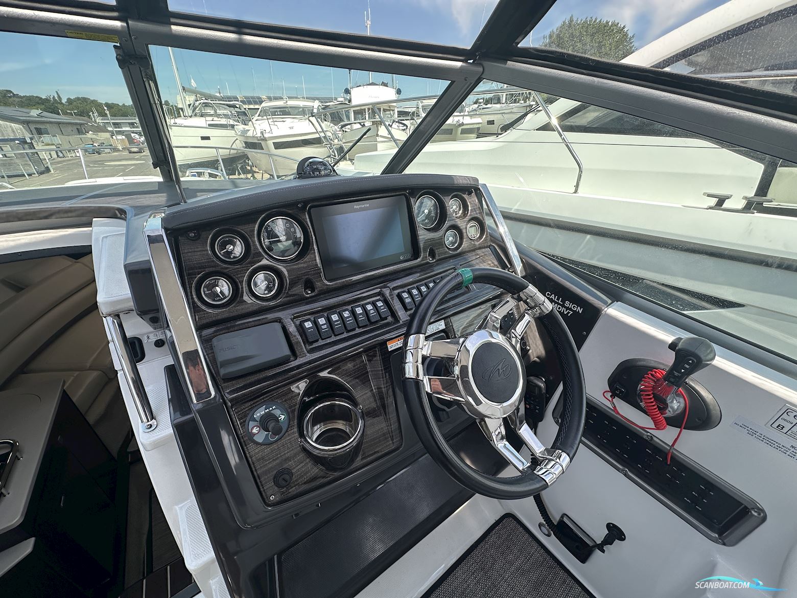 Monterey 275 SY