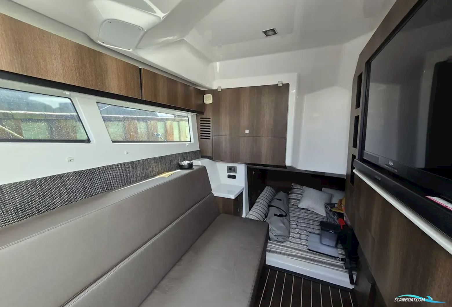 Monterey 378 Super Express