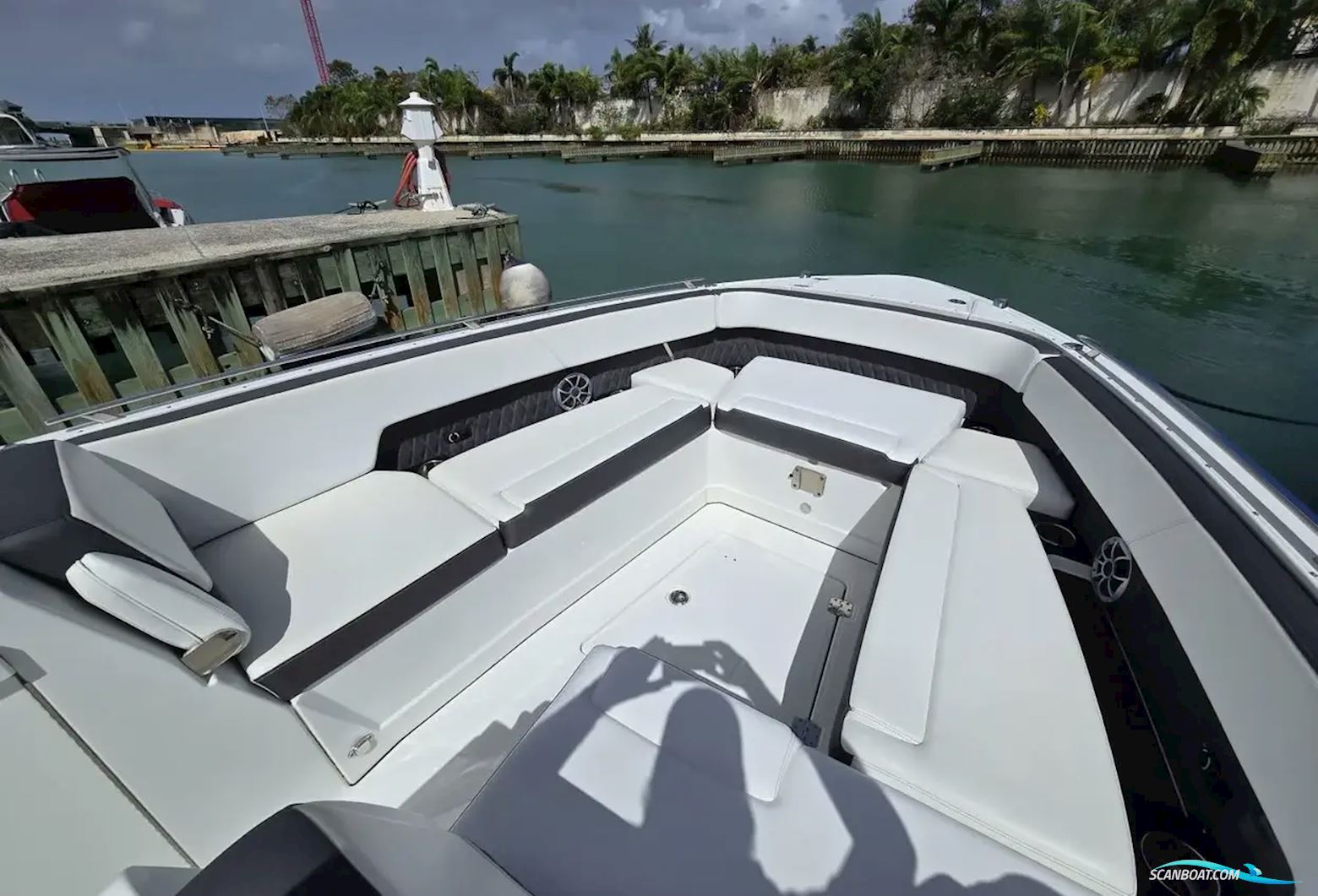 Monterey 378 Super Express