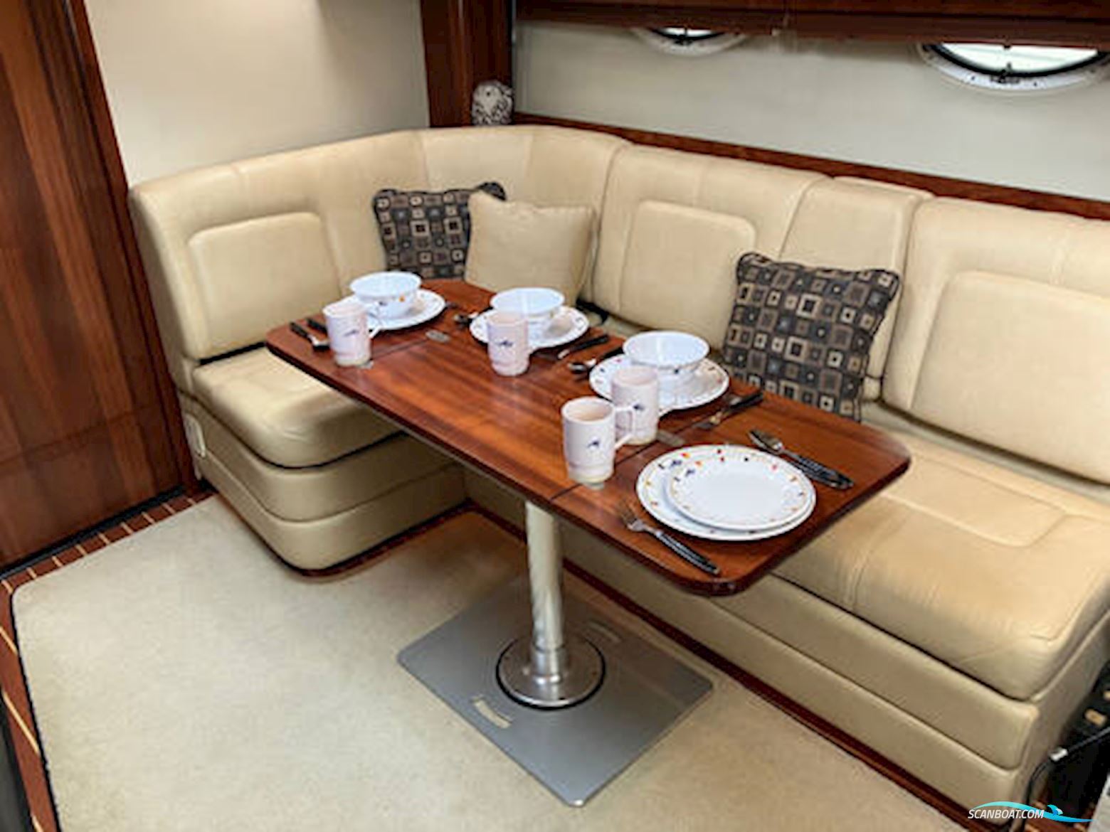Monterey 415 Sports Yacht