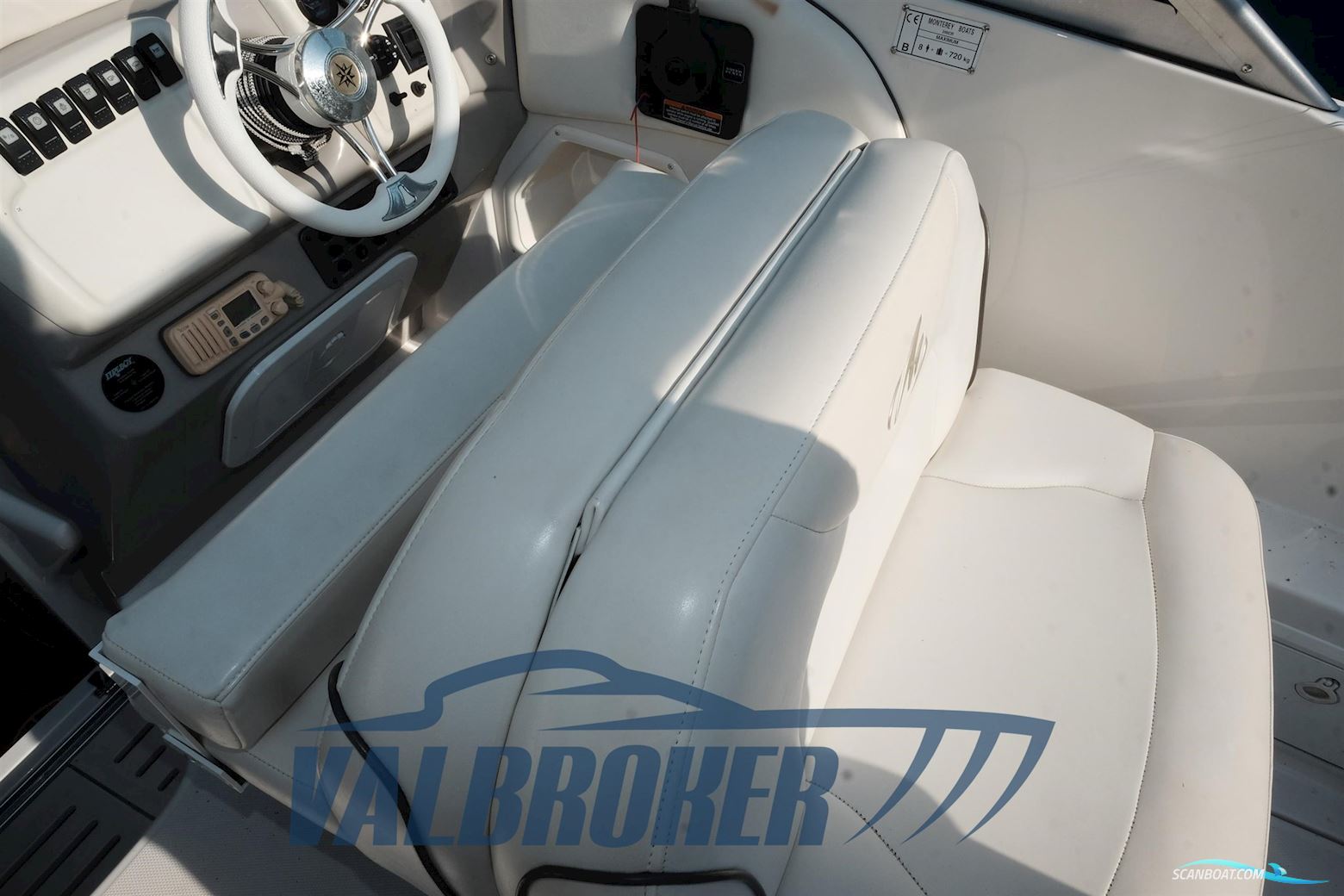 Monterey Boats 245 CR