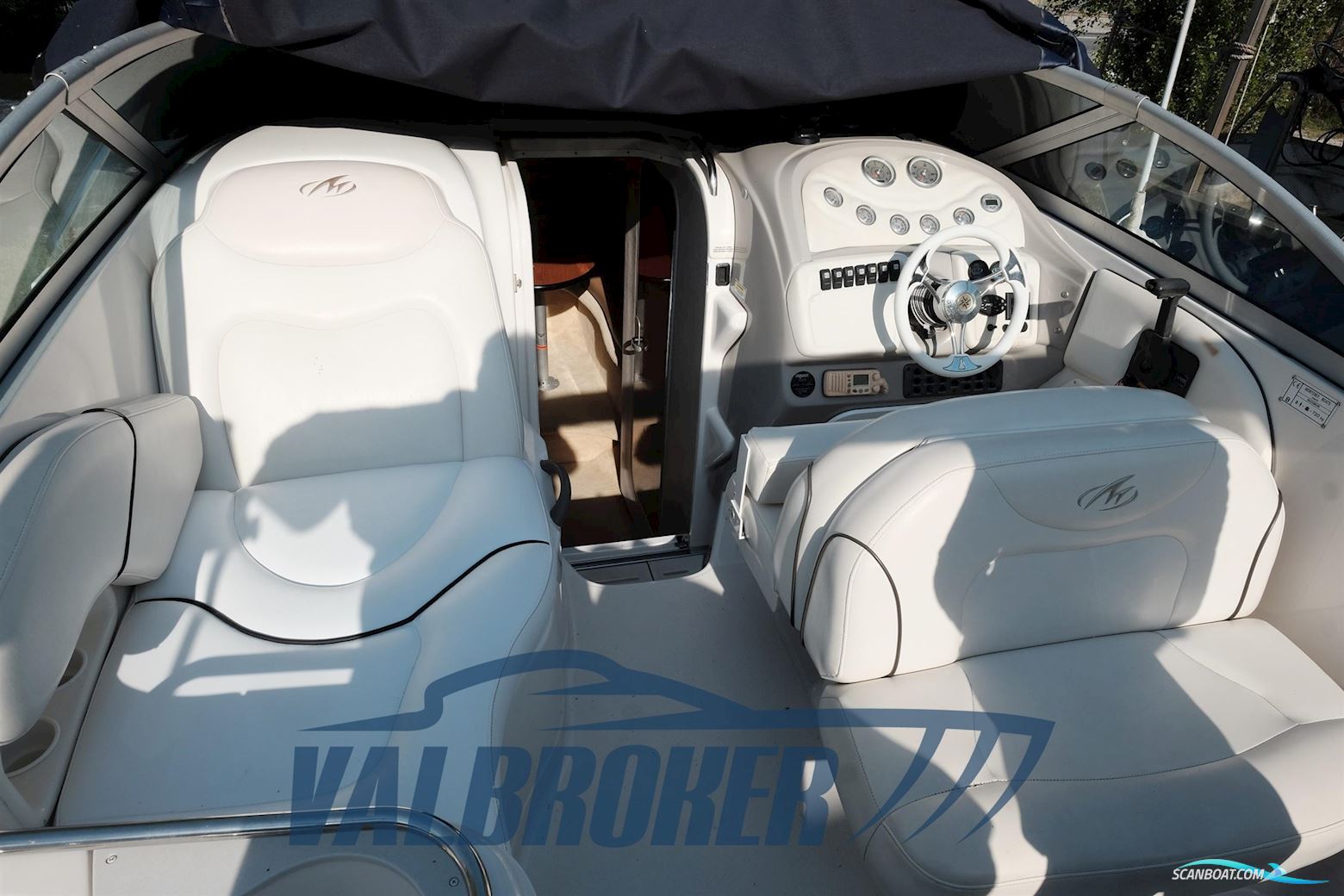 Monterey Boats 245 CR