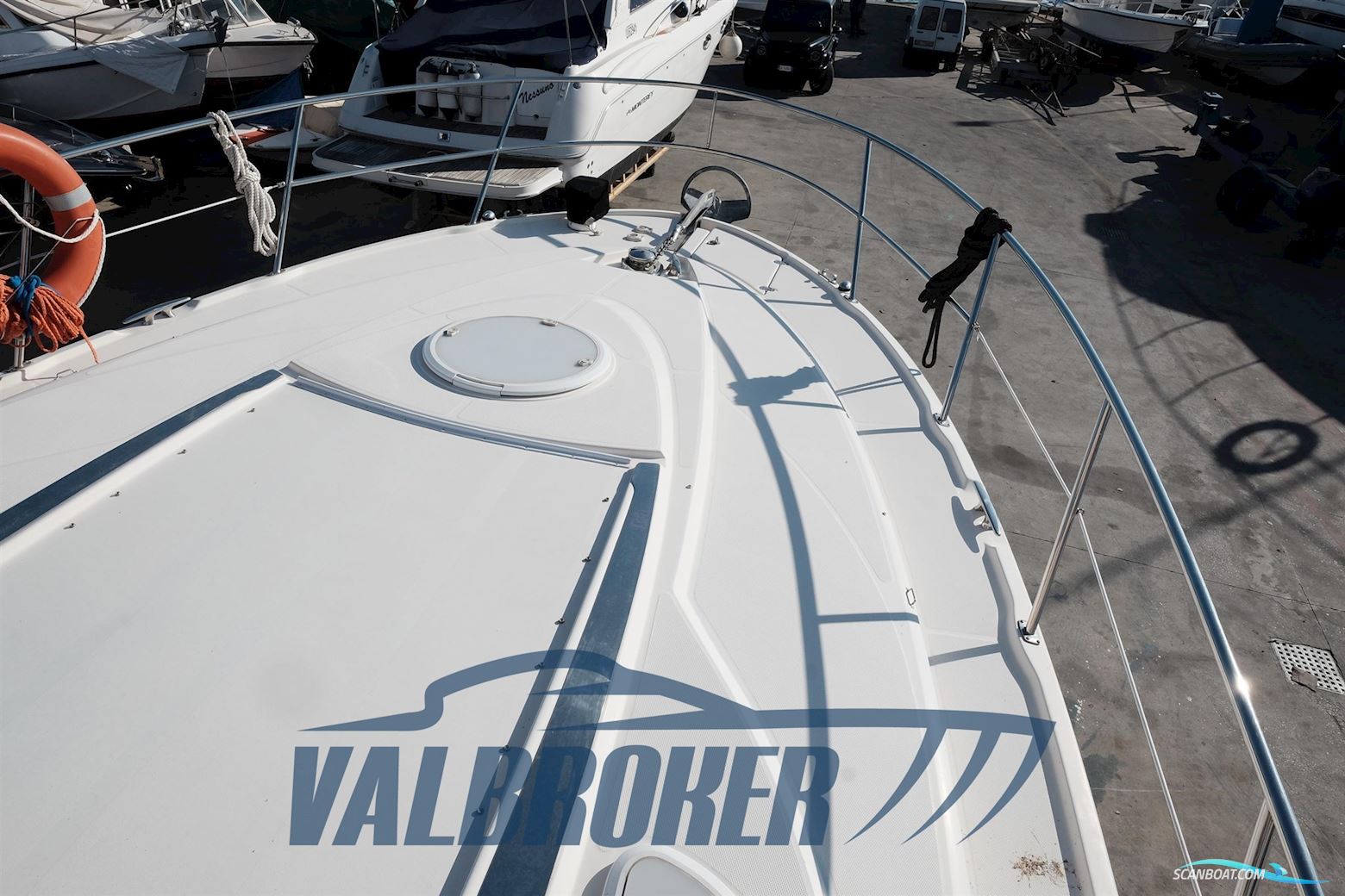 Monterey Boats 415 SY Sport Yacht