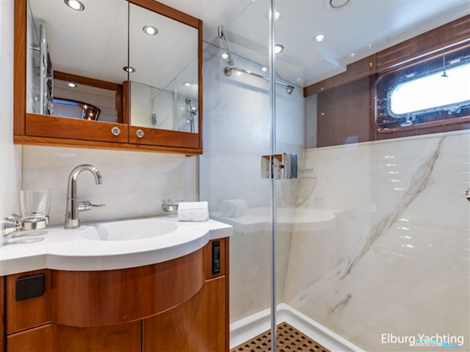 Moonen 68 - Flybridge