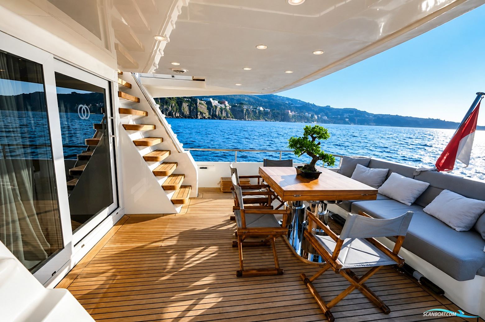 Moonen 68 Flybridge