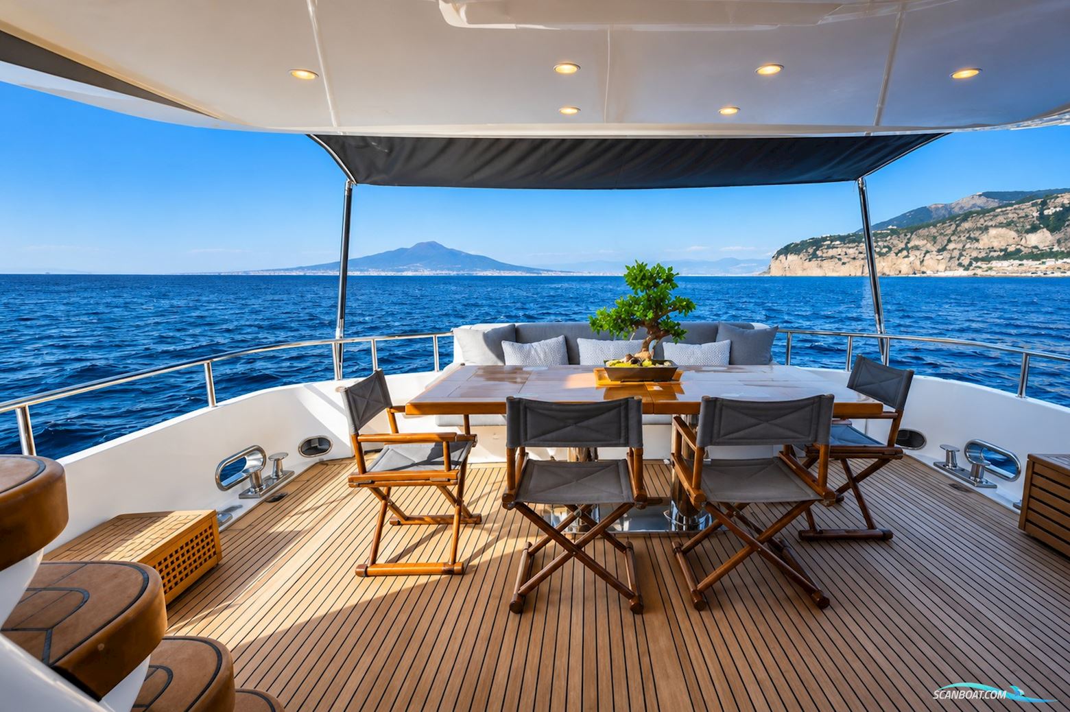 Moonen 68 Flybridge