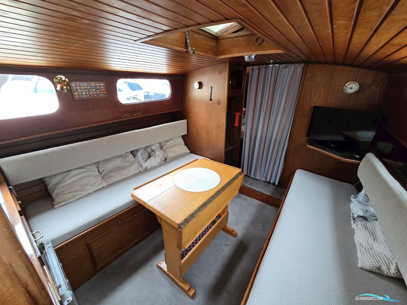 Motorjacht Lovely  985 OK