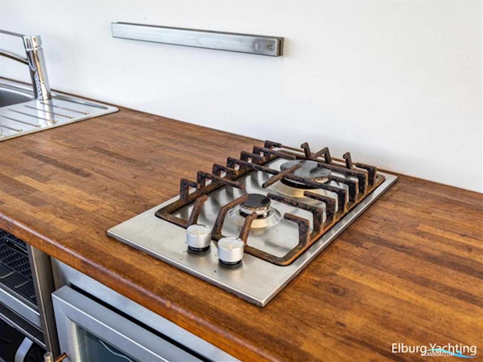 Motoryacht Cape Heima  - Wonen op het water 