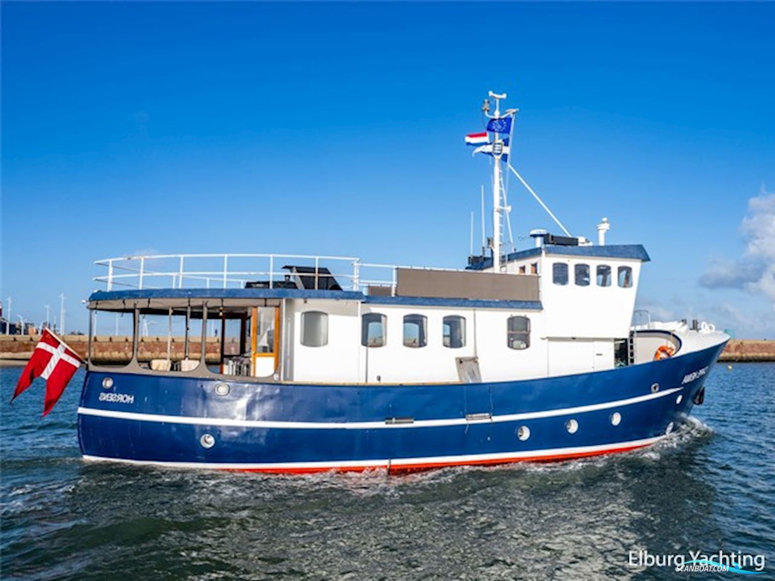 Motoryacht Cape Heima - Wonen op Het Water Motorboten 1969, The Netherlands