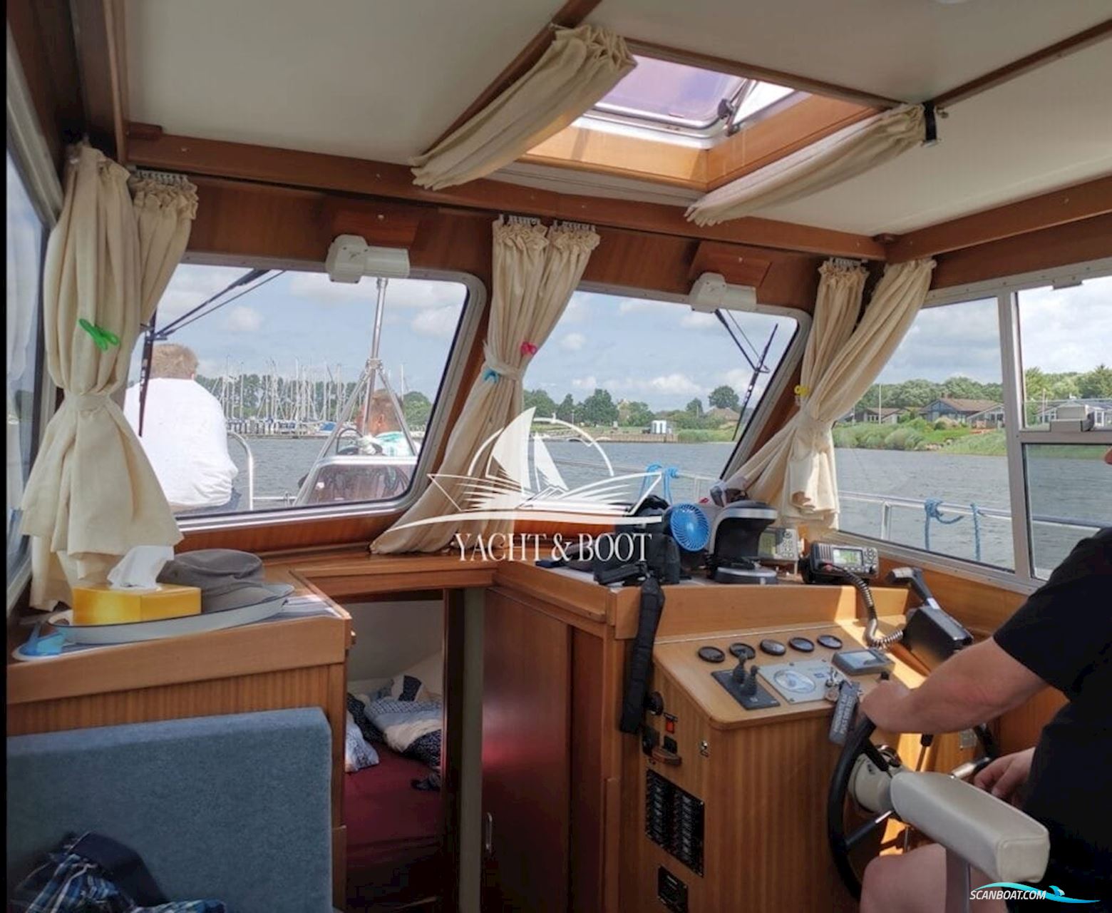 Müritz-Yacht Management Aquilla 900 Traveller