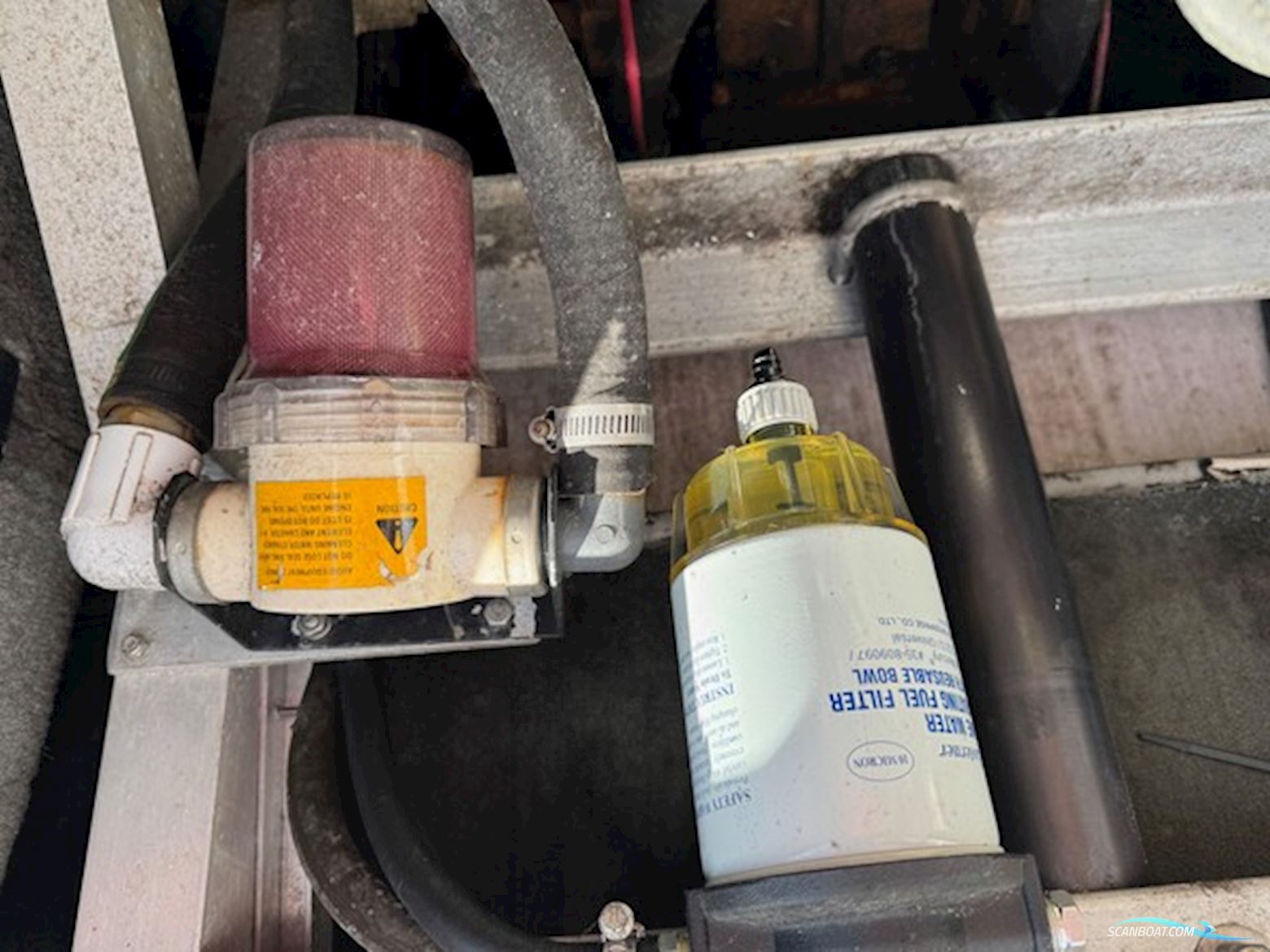 Nautique 226 Limited med 375 hk ZR6 8,1L V8 i/o og 3000 kg Humbauer bådtrailer - Engros til CVR nummer