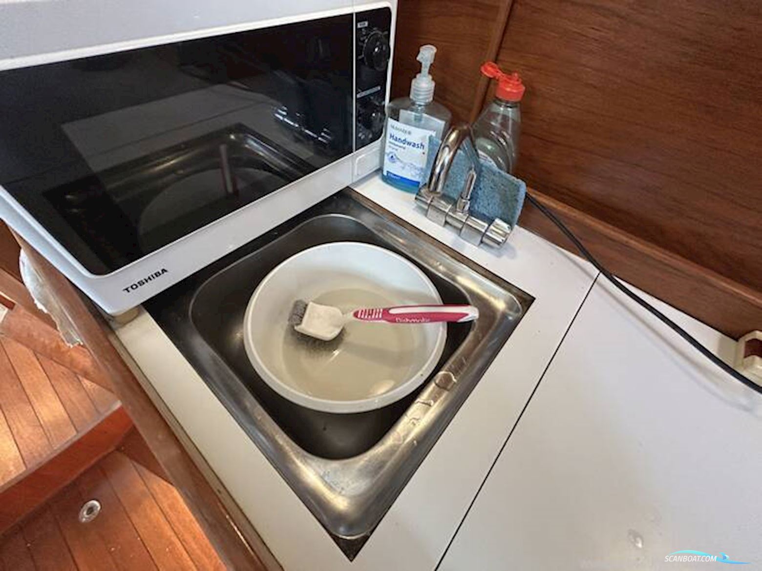 Neptune Neptunian 33