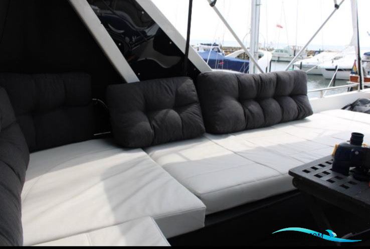 Neptunus 138 Sedan Fly