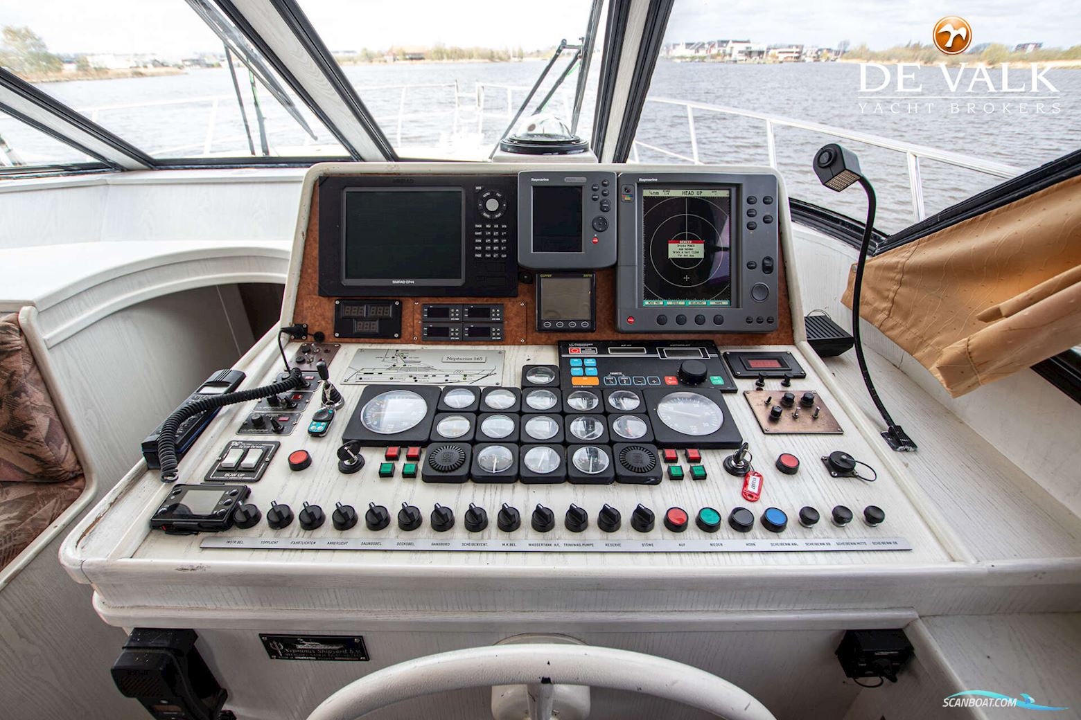 Neptunus 145 Flybridge