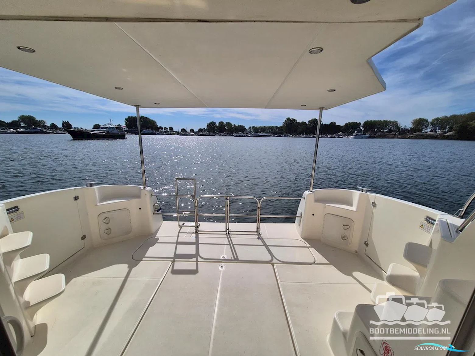 Nicols Yacht Sixto Prestige