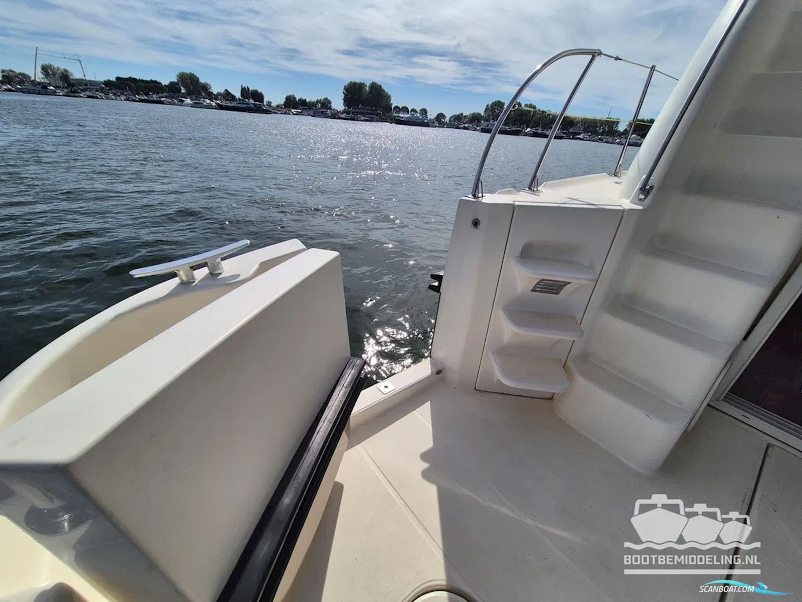 Nicols Yacht Sixto Prestige