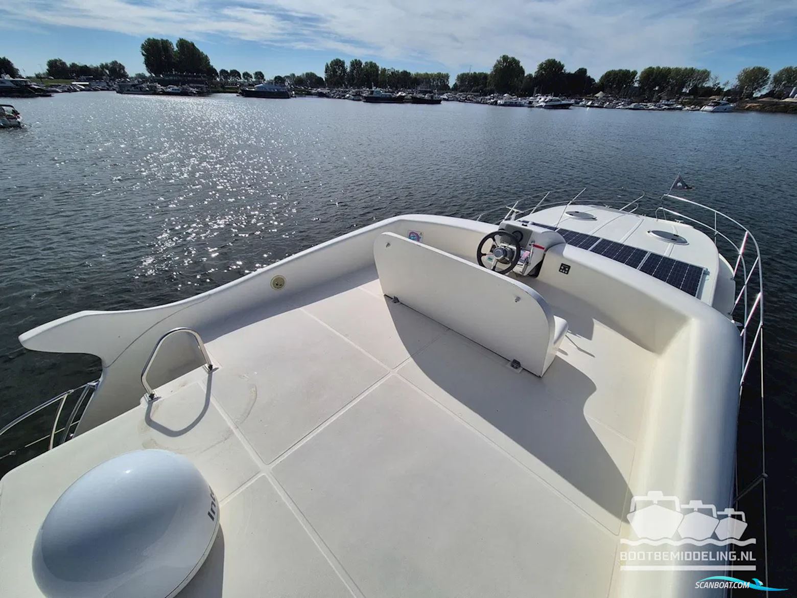 Nicols Yacht Sixto Prestige