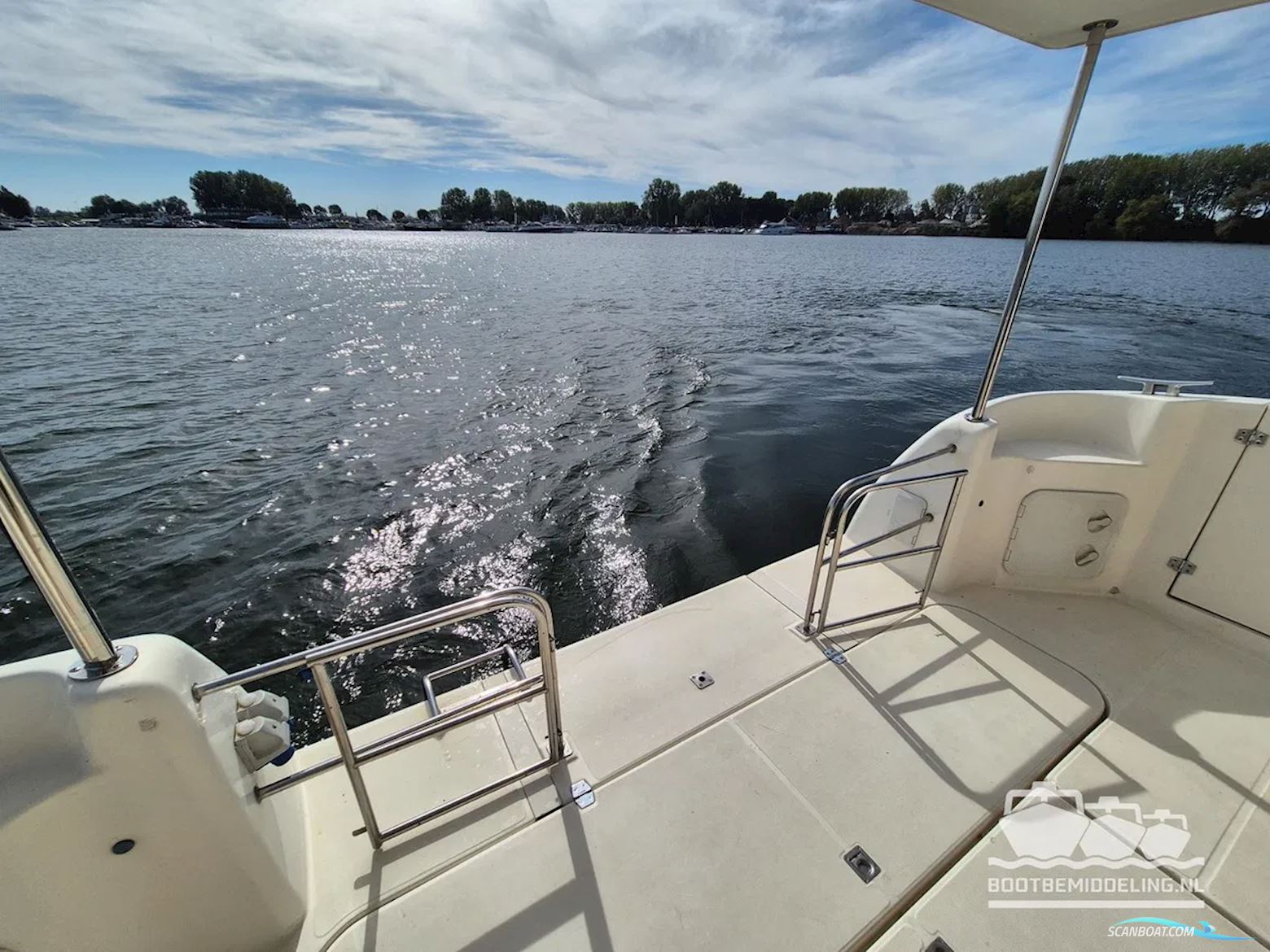 Nicols Yacht Sixto Prestige