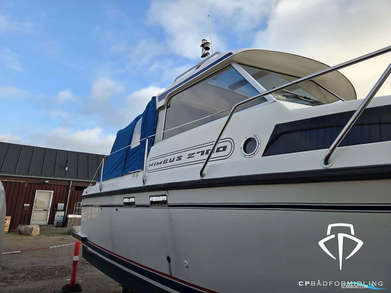 Nimbus 2700